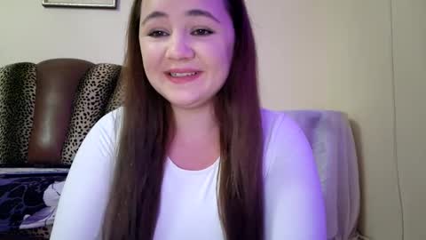 Snapshot of likechoco chatting on 12.25.24 Celine online show from 12.25.24