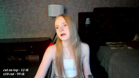 Snapshot of lil_cookie_monster chatting on 02.26.26 Erica online show from 02.26.26