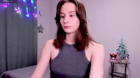 Snapshot of lil_ember chatting on 12.18.24 Little Amber Guys please if its not difficult for you give it a thumbs up online show from 12.18.24