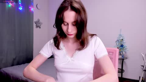 Snapshot of lil_ember chatting on 12.23.24 Little Amber Guys please if its not difficult for you give it a thumbs up online show from 12.23.24