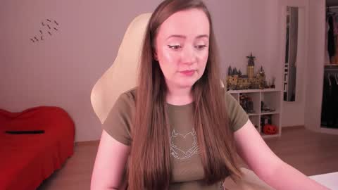 Snapshot of lil_happiness chatting on 11.24.25 for free registration 3 online show from 11.24.25