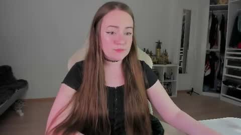 Snapshot of lil_happiness chatting on 07.11.26 for free registration 3 online show from 07.11.26