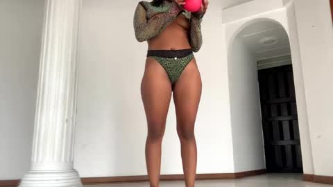 Snapshot of lil_ith chatting on 09.22.25 Lilith online show from 09.22.25