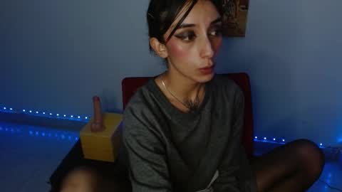 Snapshot of lil_lisaa chatting on 12.12.24 Lisaa online show from 12.12.24