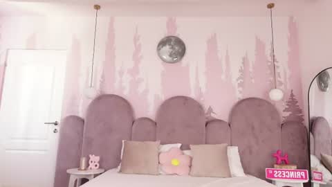 Dream Girl  online show from 07.14.26