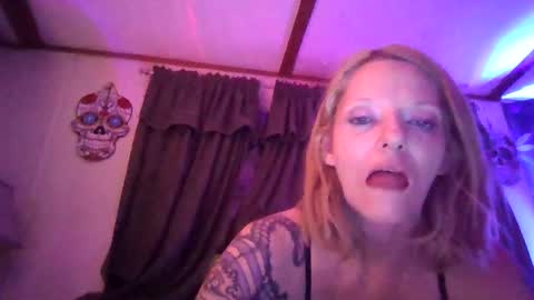Snapshot of lilbit4u chatting on 12.26.24 lilbit4u online show from 12.26.24