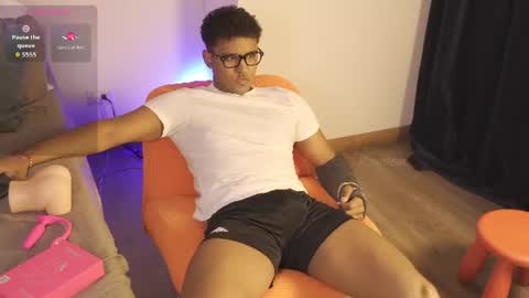 Snapshot of lildantear chatting on 07.11.26 Dante online show from 07.11.26