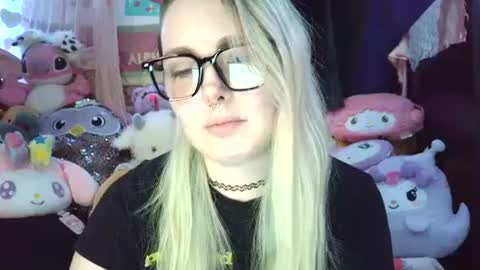 Snapshot of lilemmy1999 chatting on 02.05.25 emily ryanson online show from 02.05.25