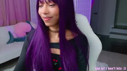 Snapshot of lileviemarie chatting on 03.05.25 evie online show from 03.05.25