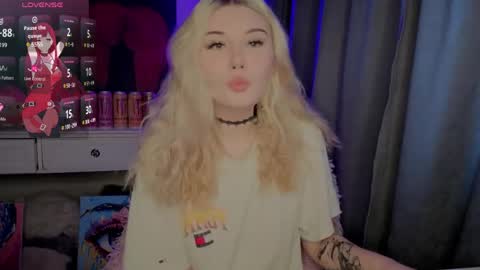 Snapshot of lilhornyprincess chatting on 05.21.26 Nika and Lori online show from 05.21.26