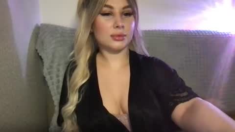 Snapshot of lili_bigtits chatting on 06.29.26 Lili online show from 06.29.26