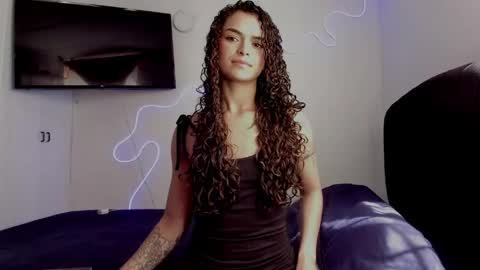 Snapshot of lili_evanss chatting on 05.26.26 lili_evanss online show from 05.26.26