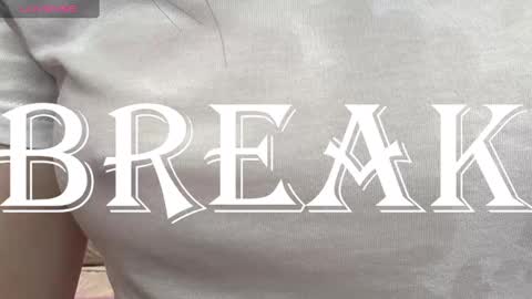 Lilli  follow me kiss online show from 02.22.25