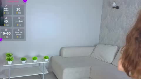 Hi I am Luna online show from 04.21.26