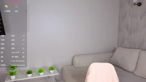 Hi I am Luna online show from 05.07.26
