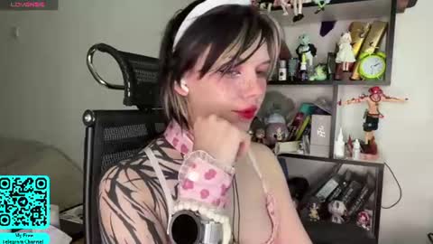 Lilian online show from 06.17.26