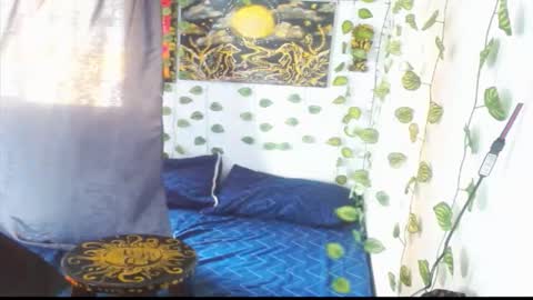 Snapshot of liliandoll chatting on 01.25.25 yesica online show from 01.25.25