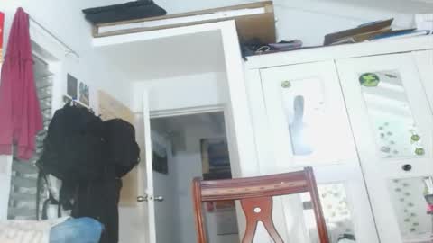 Snapshot of liliandoll chatting on 03.04.25 yesica online show from 03.04.25