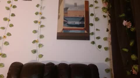 Snapshot of liliandoll chatting on 10.23.25 yesica online show from 10.23.25