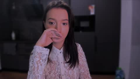 Snapshot of lililaluna chatting on 12.17.24             ...  online show from 12.17.24