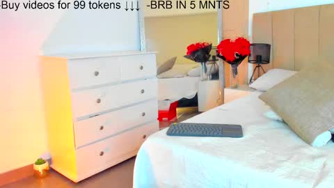 Snapshot of lilipinkette chatting on 02.15.25 Lili online show from 02.15.25