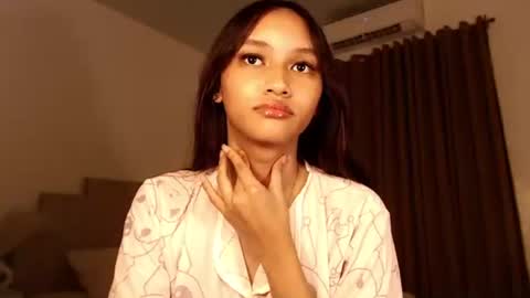 Chloe online show from 09.21.25