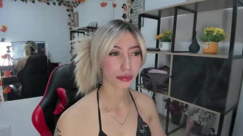 lilith cooper20 online show from 10.02.25