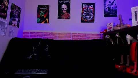 Snapshot of lilith_deveraux_ chatting on 03.11.25 MISTRESS LILITH online show from 03.11.25