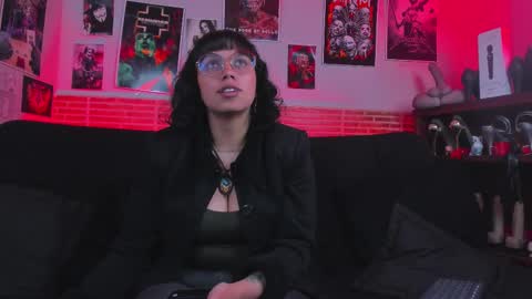 Snapshot of lilith_deveraux_ chatting on 10.04.25 MISTRESS LILITH online show from 10.04.25