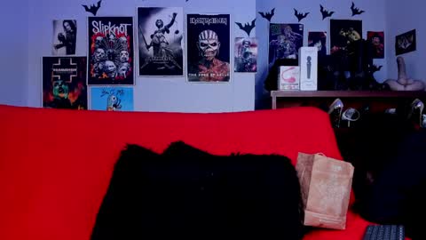 Snapshot of lilith_deveraux_ chatting on 05.27.26 MISTRESS LILITH online show from 05.27.26