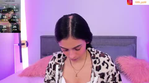 Lili petit  online show from 07.22.26