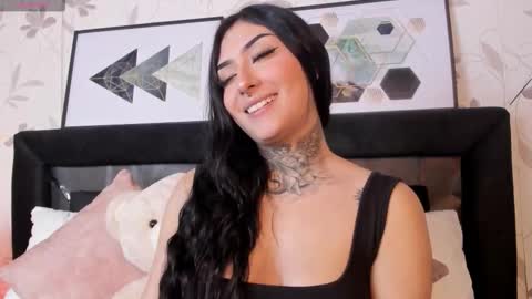 Snapshot of lilith_thompson chatting on 10.01.25 lilith_thompson online show from 10.01.25