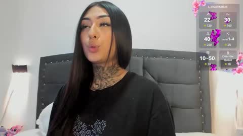 Snapshot of lilith_thompson chatting on 10.12.25 lilith_thompson online show from 10.12.25