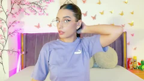 Snapshot of lilithcapri777 chatting on 05.18.26 Lily online show from 05.18.26