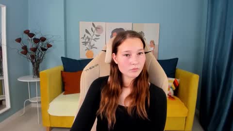 Snapshot of lilithgloww chatting on 11.15.25 lilithgloww online show from 11.15.25