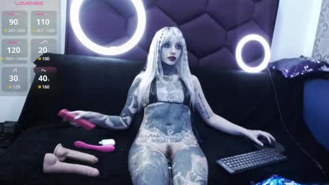 Snapshot of lilithlevis chatting on 12.20.24 Tifon Mary - Indepent model online show from 12.20.24