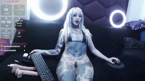 Snapshot of lilithlevis chatting on 12.20.24 Tifon Mary - Indepent model online show from 12.20.24