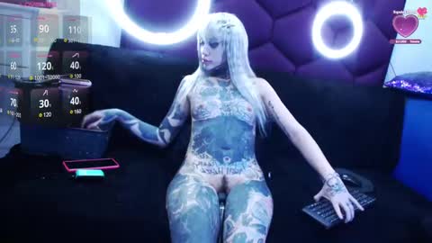 Snapshot of lilithlevis chatting on 02.22.25 Tifon Mary - Indepent model online show from 02.22.25