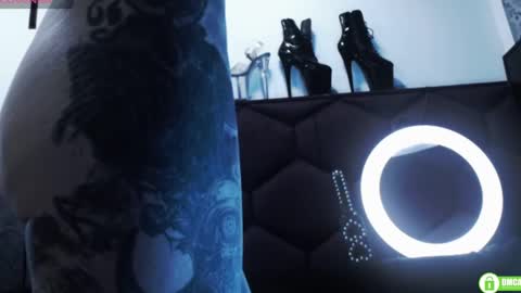 Snapshot of lilithlevis chatting on 10.16.25 Tifon Mary - Indepent model online show from 10.16.25