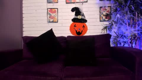 Snapshot of lilithmuller_ chatting on 10.10.25 lilithmuller_ online show from 10.10.25