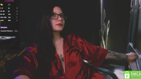 Snapshot of lilithmystic01 chatting on 05.11.26 lilithmystic01 online show from 05.11.26