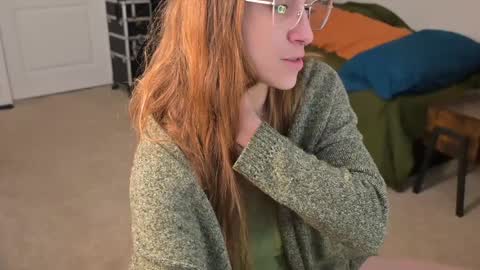 Snapshot of lilithoftrees chatting on 01.01.25 L online show from 01.01.25