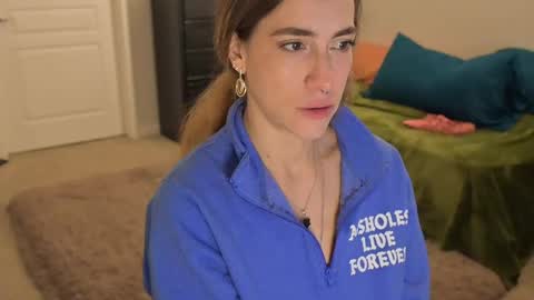 Snapshot of lilithoftrees chatting on 02.14.25 L online show from 02.14.25