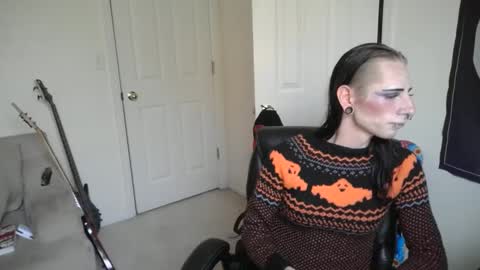 Snapshot of lilithqueen13 chatting on 09.11.25 lilithqueen13 online show from 09.11.25