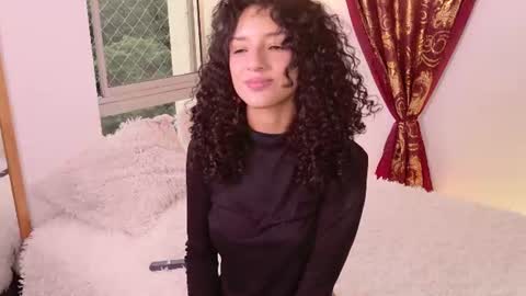 Snapshot of lilithsteinberg chatting on 07.26.26 jessi 3 online show from 07.26.26