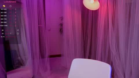 lilithstrangfor online show from 11.12.25