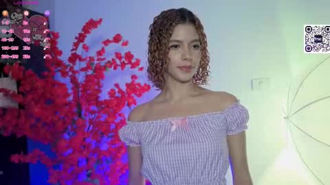 Snapshot of liliwatsonj chatting on 09.22.25 3 Ig Lilisxo1 online show from 09.22.25