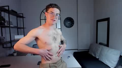 Snapshot of liljames_ chatting on 03.06.26 Lil James online show from 03.06.26