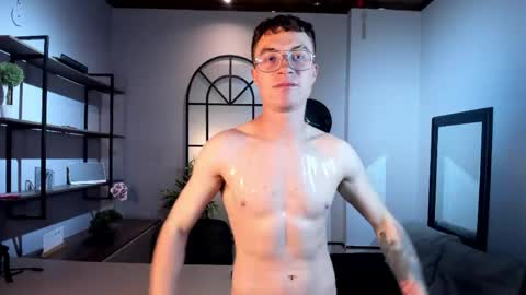 Snapshot of liljames_ chatting on 04.12.26 Lil James online show from 04.12.26