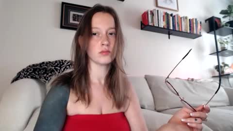Snapshot of liljbby chatting on 03.31.26 Jay please help me reach 50 thumbs up online show from 03.31.26